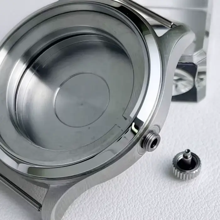 Boîtier en acier inoxydable de 40 mm pour montre homme. Compatible avec les accessoires