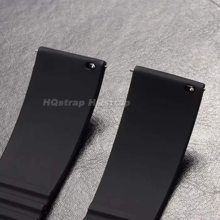 Bracelet de montre en silicone confortable et résistant à l'eau pour femmes et hommes styles sportifs et classiques occasions spéciales et quotidiennes