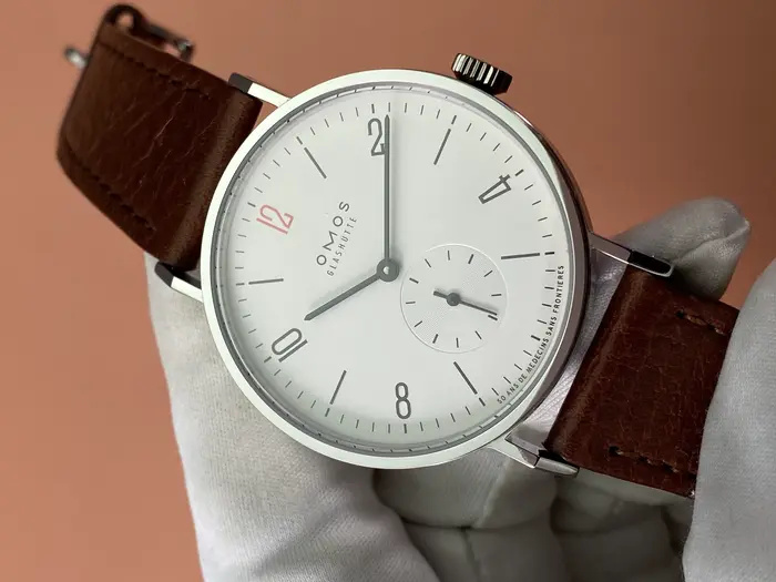 Montre mécanique automatique ultra-fine de style Bauhaus minimaliste avec petit cadran des secondes indépendant