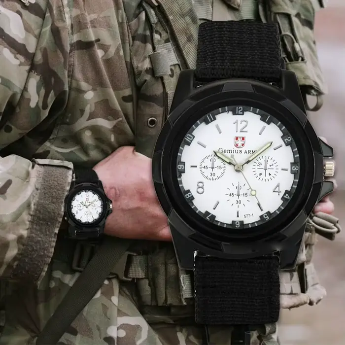 Montre à quartz avec bracelet en toile pour homme