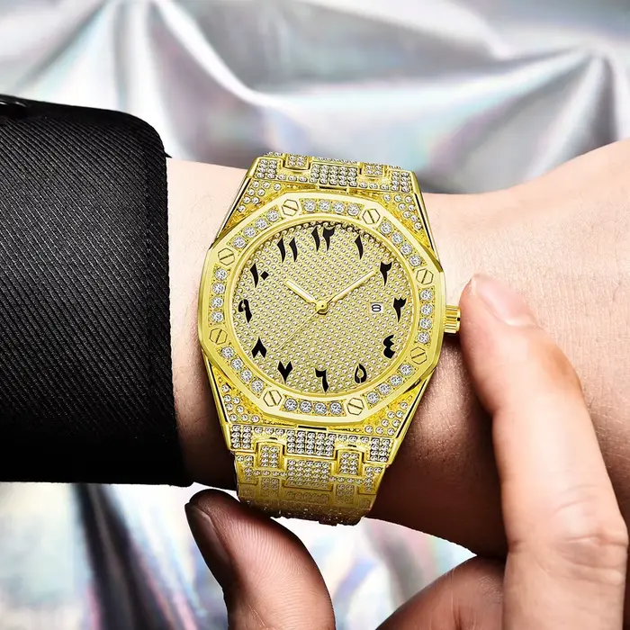 Montre-bracelet à quartz en diamant glacé pour hommes