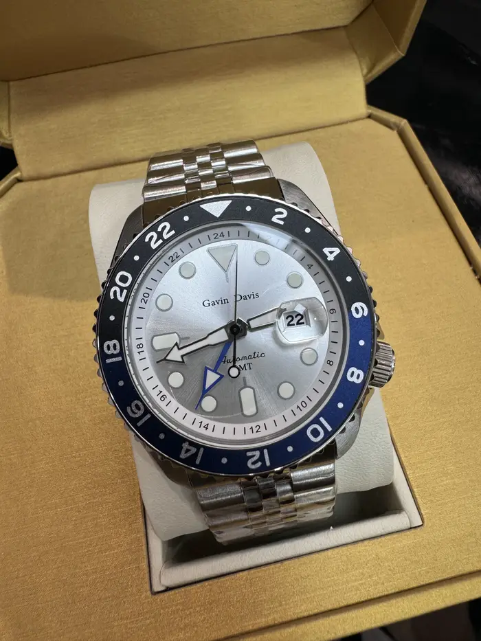 Gavin Davis Montre automatique GMT pour homme en acier inoxydable | Montre-bracelet mécanique étanche | Double fuseau