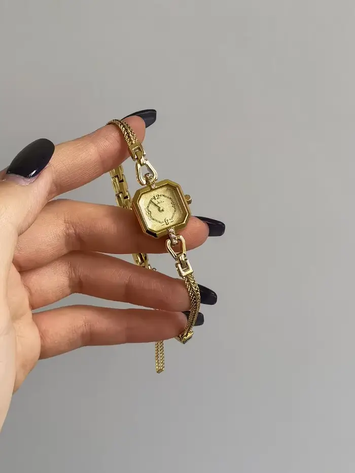 Nouveau luxe élégant 18K Bracelet en or montres pour femmes mode petite chaîne Vintage Quartz dames montre