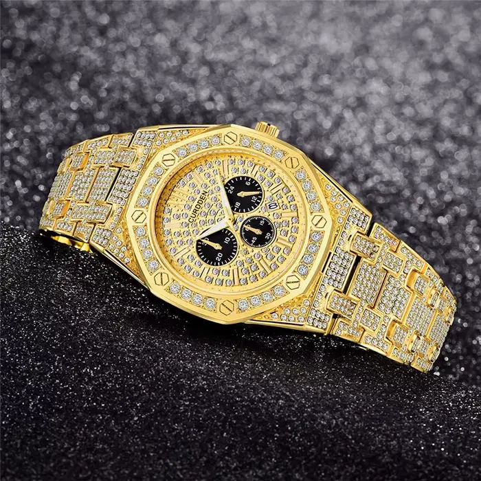 Montre CURDDEN dorée à quartz avec calendrier complet pour homme style hip-hop audacieux et élégance moderne
