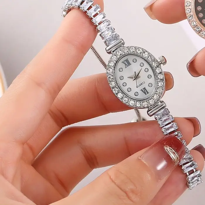 Montre de luxe en or rose avec strass pour femmes, montre-bracelet à quartz élégante pour femmes, bracelet réglable, ensemble de montres, cadeau parfait pour occasions spéciales