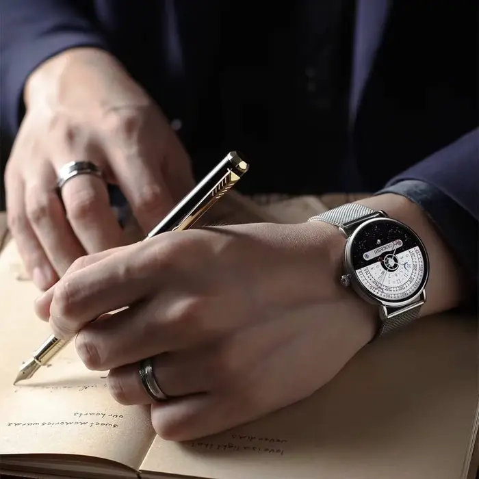 Montre homme yolako à quartz avec bracelet en acier inoxydable pour style fashion et casual occasions diverses