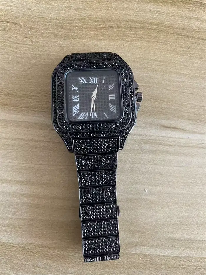 Montres de mode 2026 pour hommes et femmes