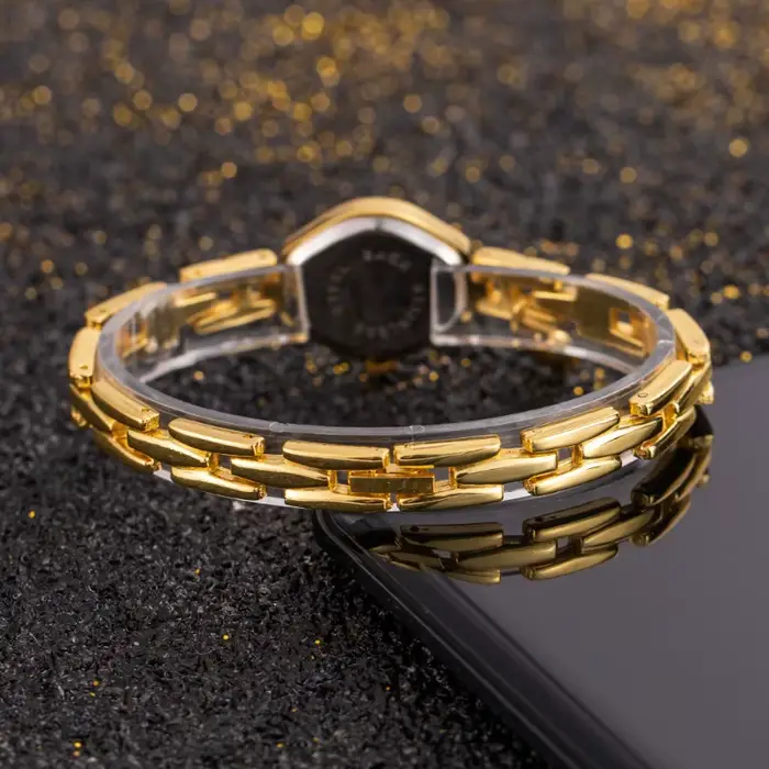 Élégant petit cadran femmes montres de luxe marque or