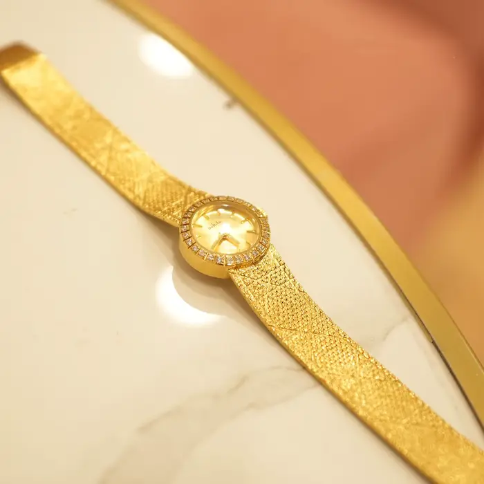 Montre pour femme vintage à petit cadran 2026