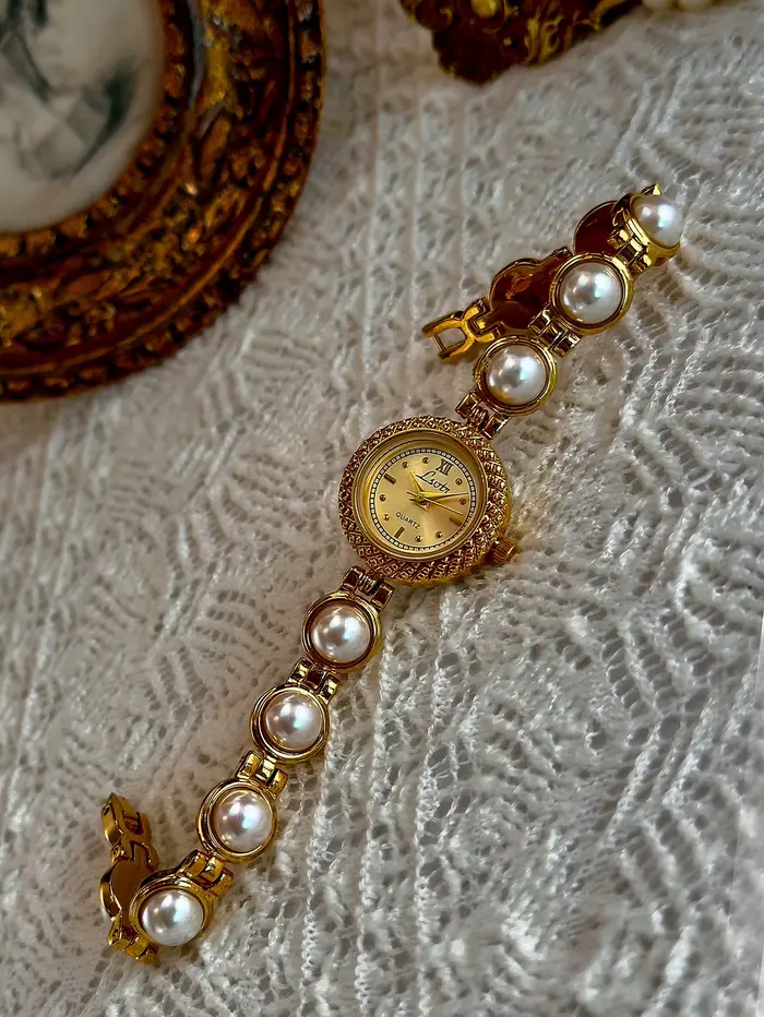 Nouvelle montre à quartz pour femme, style rétro français, élégante et luxueuse, incrustée de perles