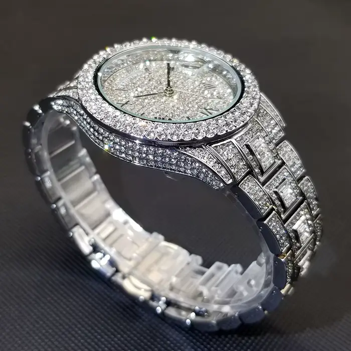 Date jour diamant montre pour hommes de luxe en acier inoxydable Style de rue glace sur montre-bracelet Hip Hop argent Bling étanche horloge cadeau