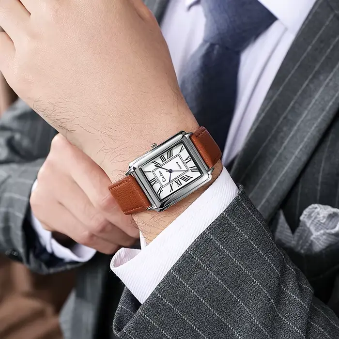 Montre-bracelet à quartz pour hommes avec bracelet en cuir rectangulaire style fashion et casual pour diverses occasions sociales et professionnelles