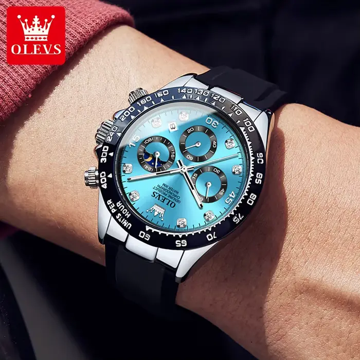 Montre en alliage avec bracelet silicone chronographe résistante à l'eau pour hommes occasions spéciales sportives et formelles