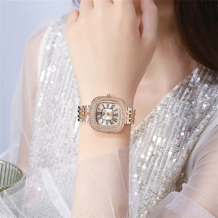Montre à quartz carrée en acier inoxydable pour femme