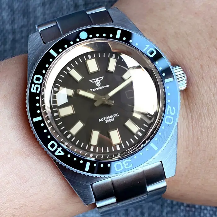 Montres mécaniques Tandorio 62mas pour homme avec mouvement Miyota 8215 résistante à l'eau pour activités quotidiennes et aventures spéciales