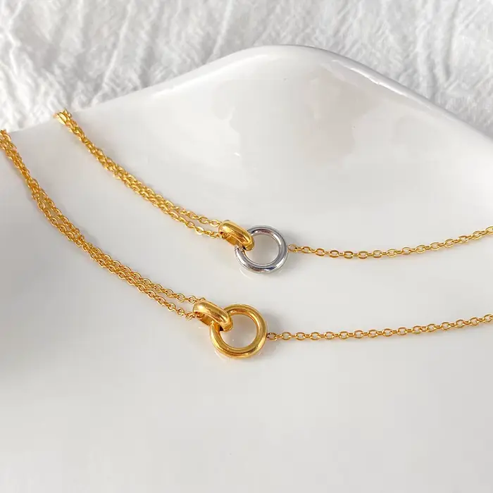 Bracelet minimaliste e-Manco en acier inoxydable avec chaîne de maillons et fermoir géométrique pour femmes, idéal pour le bureau et l'école
