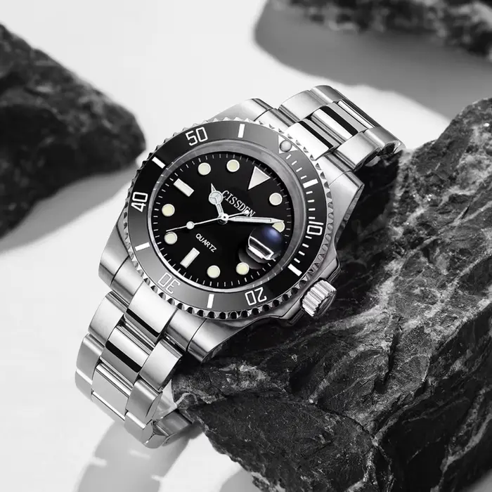 Montres-bracelets à quartz élégantes résistantes à l'eau pour hommes avec calendrier complet et aiguilles luminescentes occasions spéciales