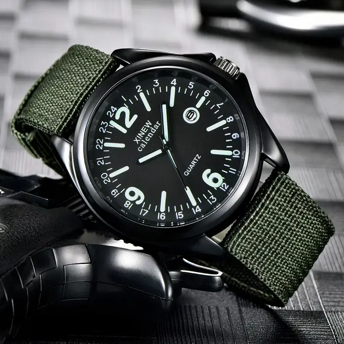 Montre à quartz avec bracelet en nylon pour homme