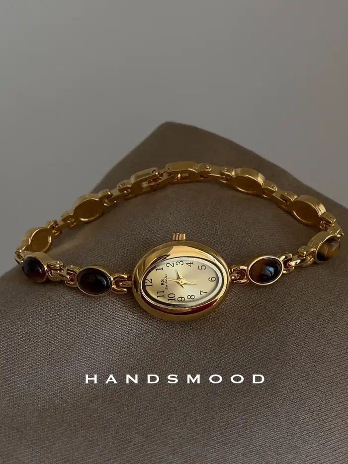 Montre à Quartz Luxe en Laiton avec Incrustations de Pierres Précieuses pour Femmes Occasions Spéciales