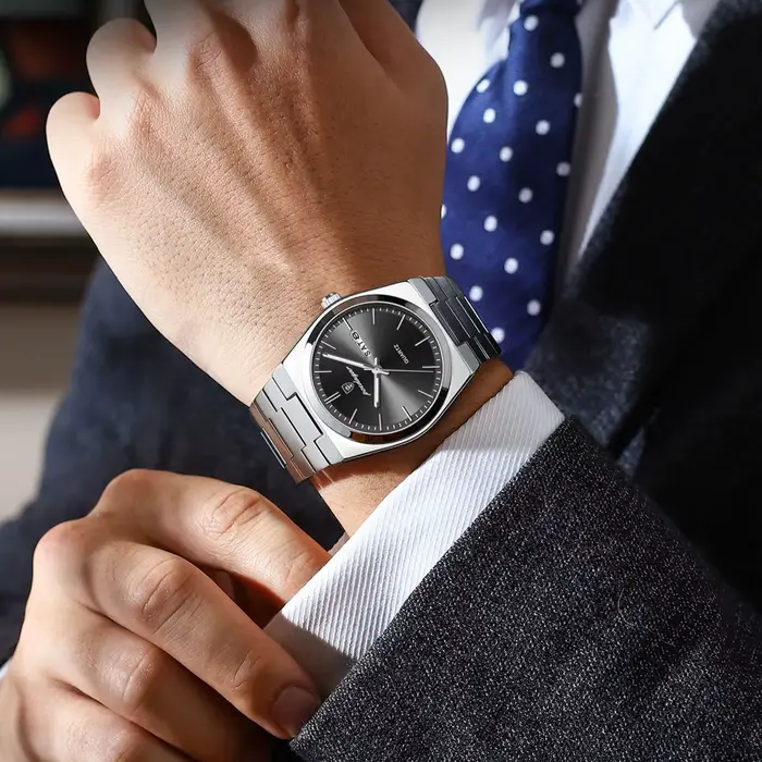 POEDAGAR montre-bracelet à Quartz pour hommes de luxe étanche lumineux Date semaine homme montre en 