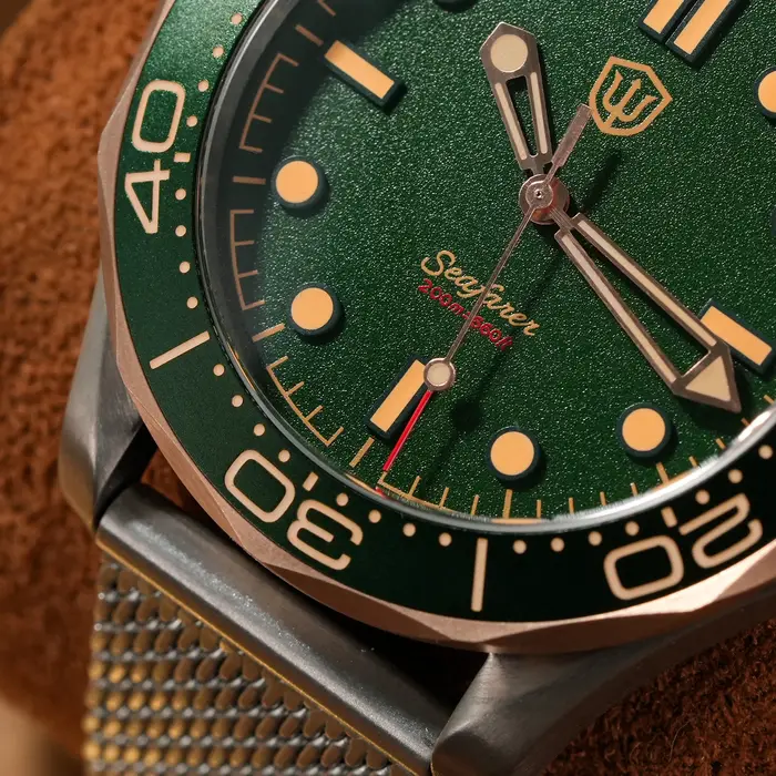 Watchdives WD007Q Montre de plongée VH31 Mouvement à quartz à secondes fluides Verre saphir bombé lumineux Montres en titane 42 mm