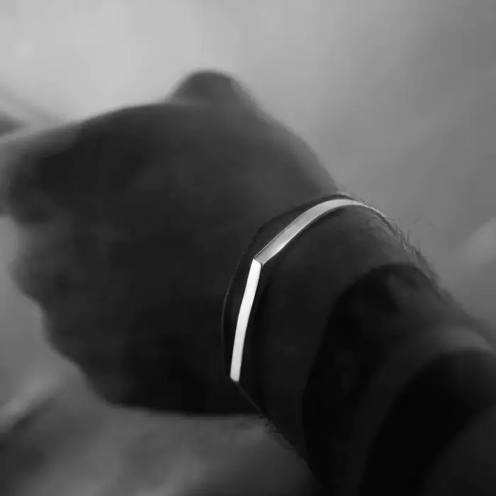 Bracelet minimaliste en acier inoxydable plaqué or