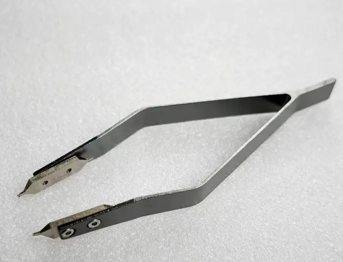 Outil professionnel de retrait de barre à ressort en acier inoxydable 7825 V Type Rlx montre pince