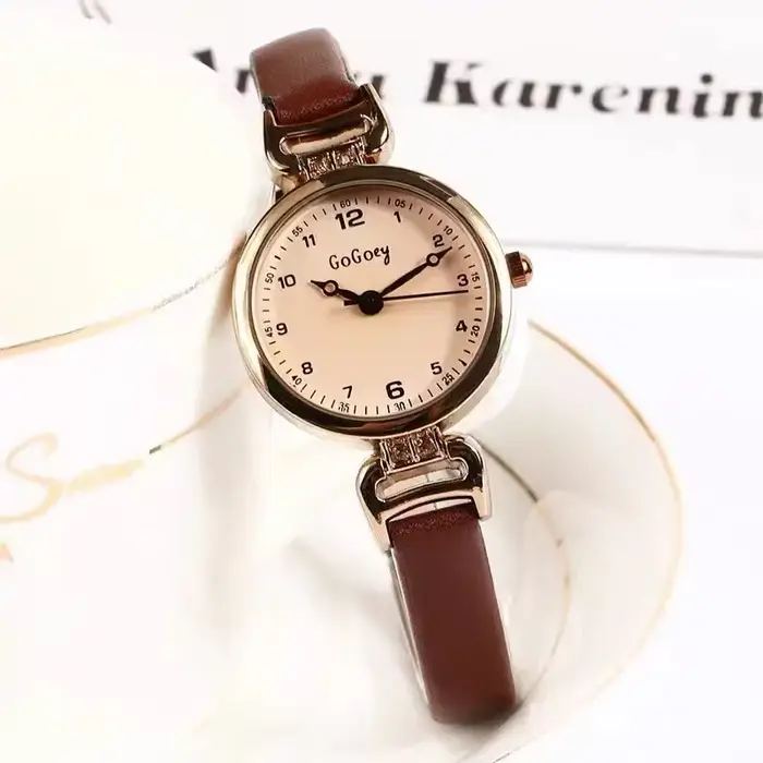 2025 montre à Quartz femmes en cuir PU bracelet mince montre-bracelet dames montres couleur unie mod