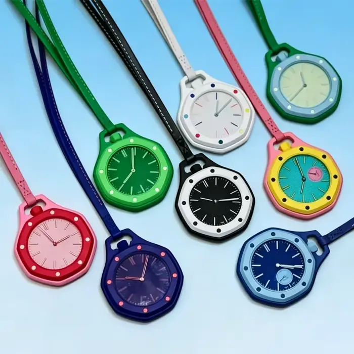 Montre de poche tendance 2026 style octogonal pop mouvement quartz couleur bonbon personnalité de niche amovible occasions spéciales femmes hommes