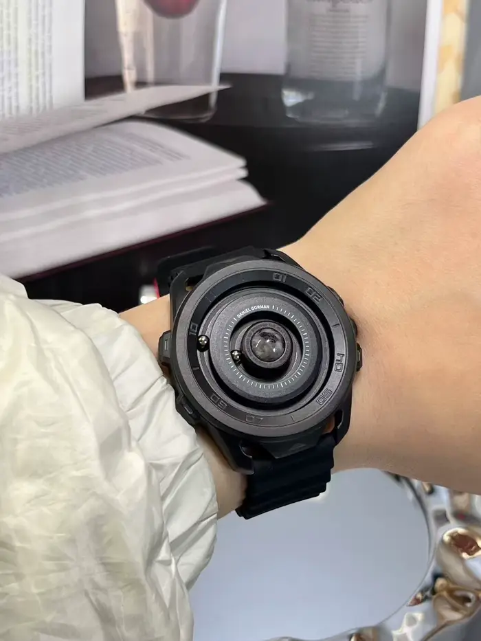 Montre sport à quartz Gravity Series design futuriste système solaire suivi d'activité homme femmes occassions spéciales
