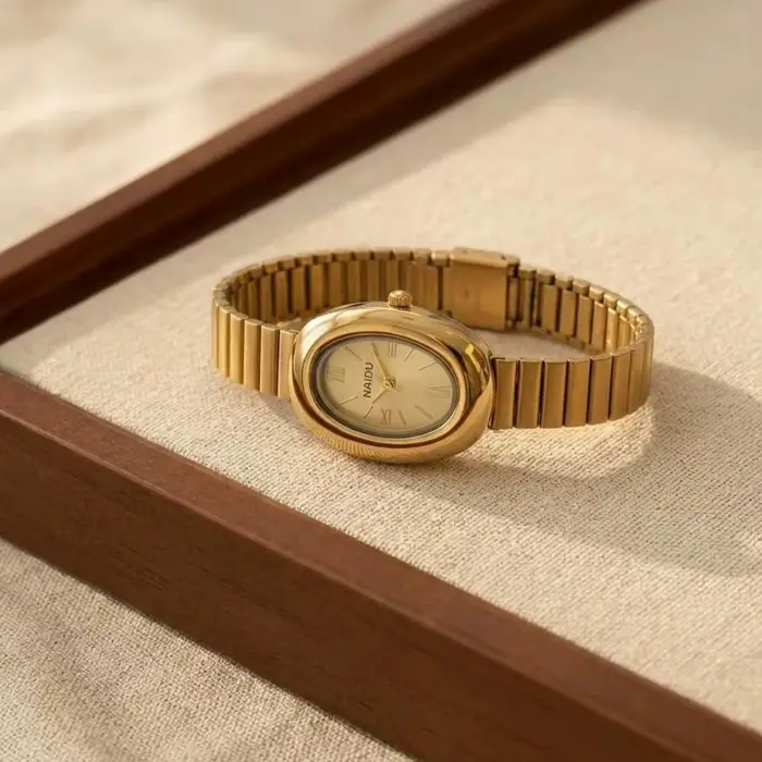 1 montre à quartz ovale élégante, décontractée et luxueuse, à la mode