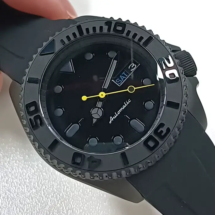 Montre étanche en acier inoxydable avec lunette en céramique verre saphir convexe mouvement automatique NH36 pour hommes occasions spéciales