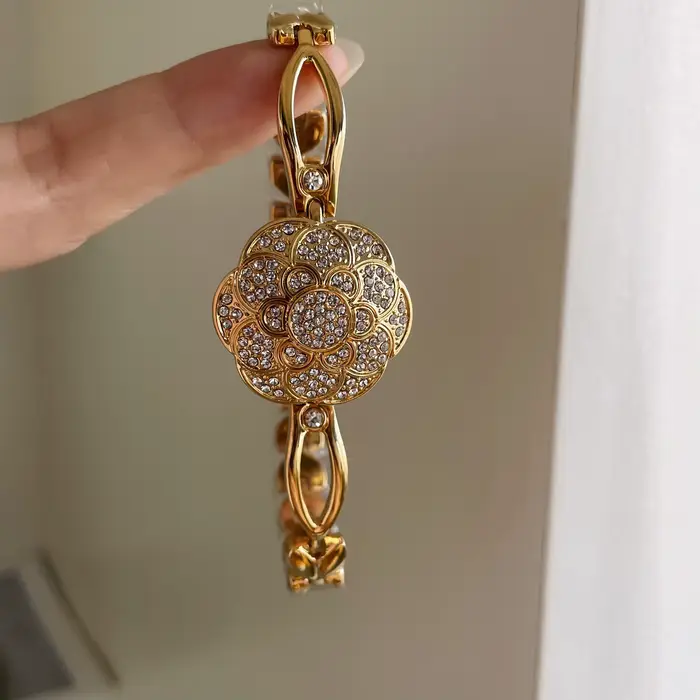 Montre pour femme Flip Cap lumière luxe camélia Bracelet montre-Bracelet étanche tempérament dames m