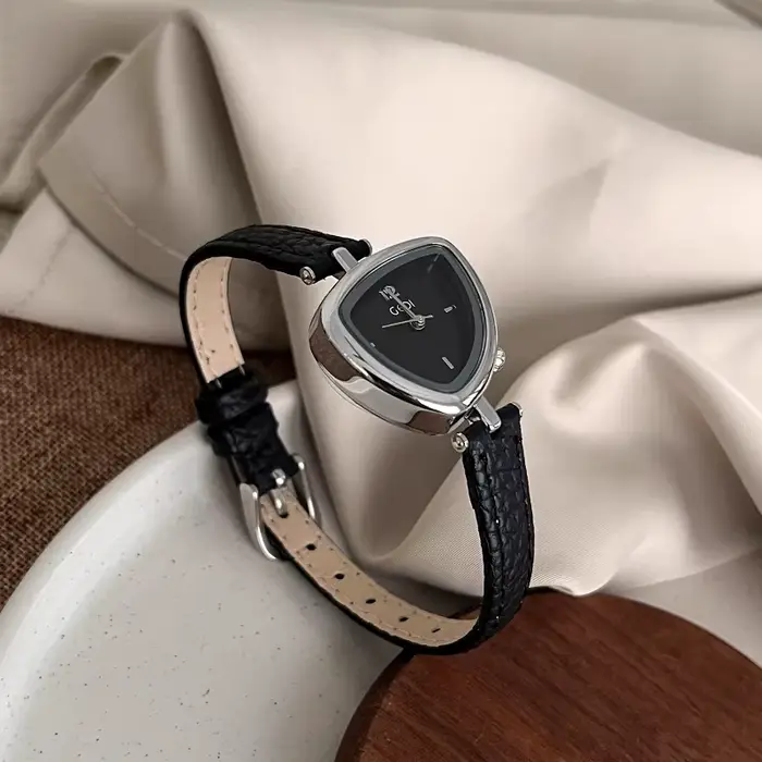 Montre de luxe en laiton avec bracelet en cuir pour femmes élégantes occasions spéciales quartz bronze café ivoire multicolore rose