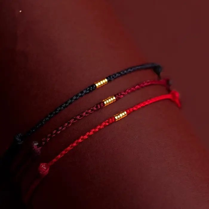 Bracelet tressé à la main en ULrouge pour femme
