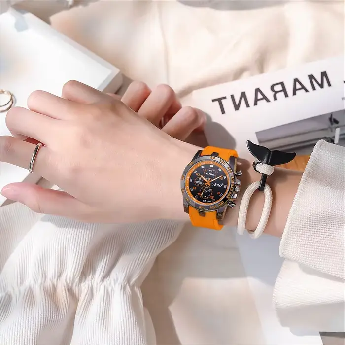 Nouvelles montres à quartz pour hommes et femmes
