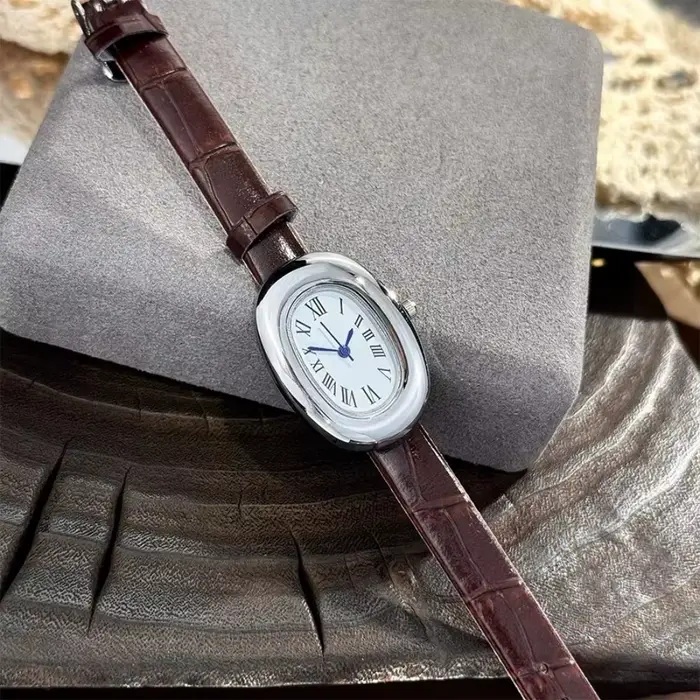 Montre-bracelet élégante pour femme, style vintage miniature, avec bracelet ovale en forme d'œuf, mo