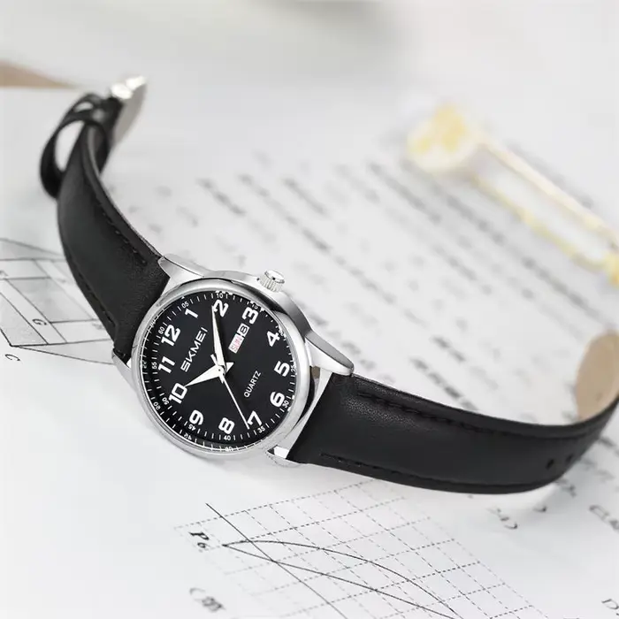 Montre à Quartz Luxe Skmei pour Hommes Femmes Élégante Bracelet Cuir Occasions Spéciales Casual Étanche