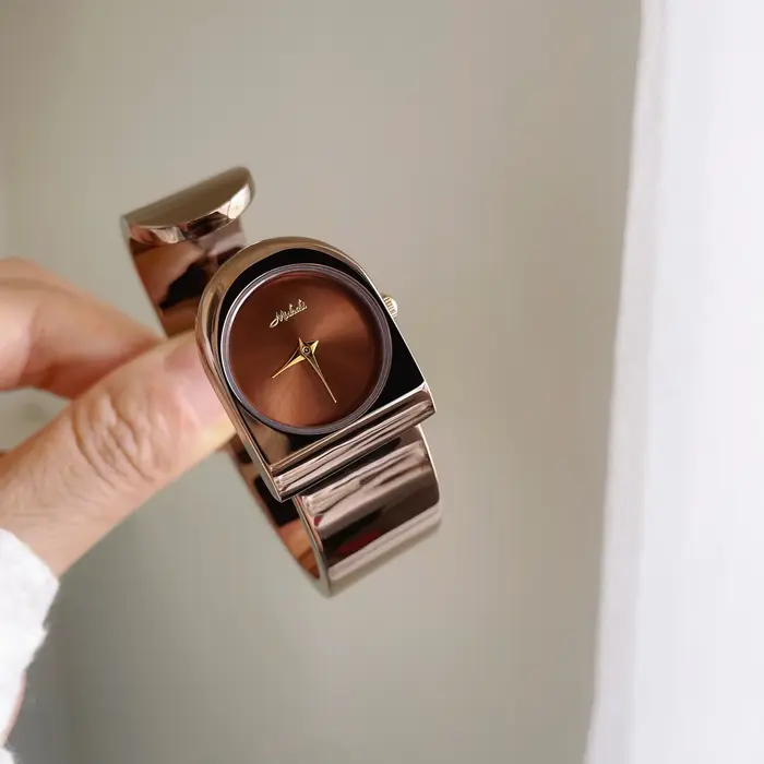 Montre bracelet marron de luxe 2026 nouvelle collection quartz pour femmes occasions spéciales élégantes