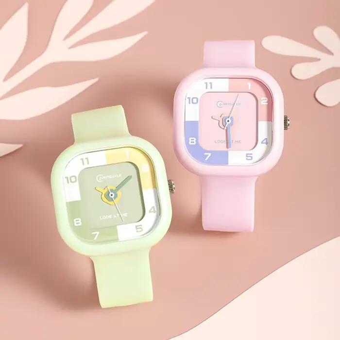 Montre carrée pour femmes et étudiants
