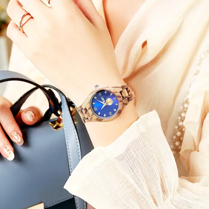 Montre-bracelet en bois pour femme
