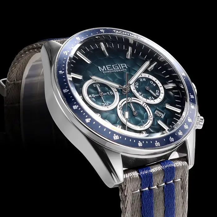 Montre de sport MEGIR pour homme chronographe à quartz cadran texturé nid d'abeille bracelet toile fonction date et tachymètre occasion sport et mode
