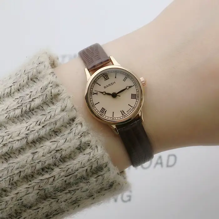 Montres simples pour femmes