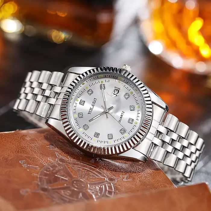 Nouvelle mode marque de luxe montres hommes 2021 doré entièrement en acier Quartz montre-bracelet