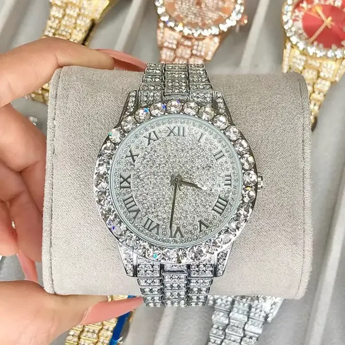 Montre de luxe en strass pour femmes