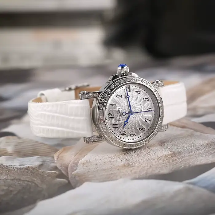 Montre Mécanique existent pour Femme