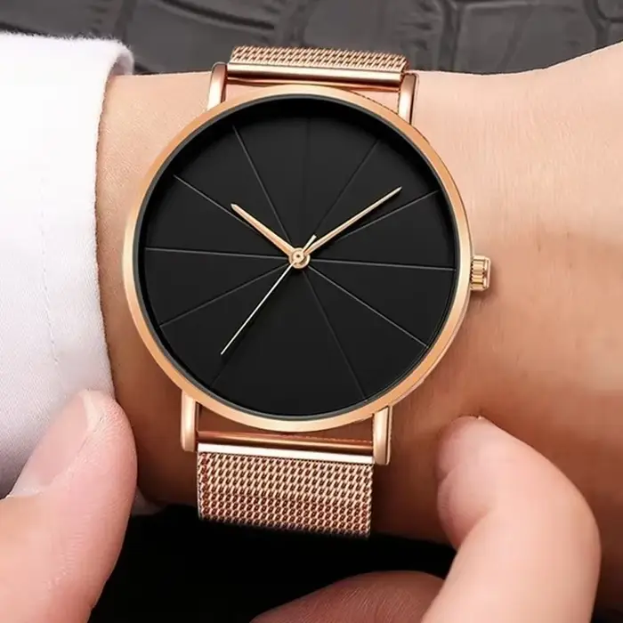 Montres de mode pour hommes minimalistes simples