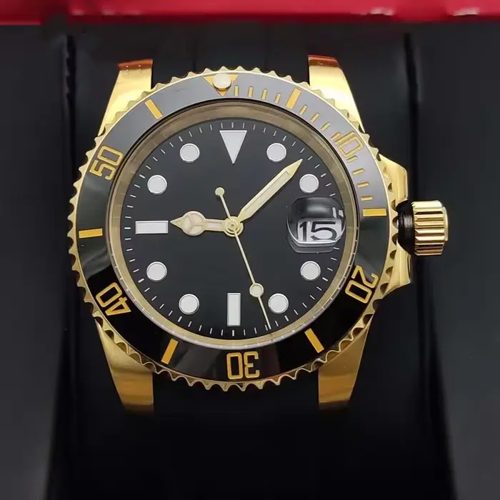 Nouvelle montre automatique pour homme, boîtier en or, verre saphir, bracelet en caoutchouc noir, ré