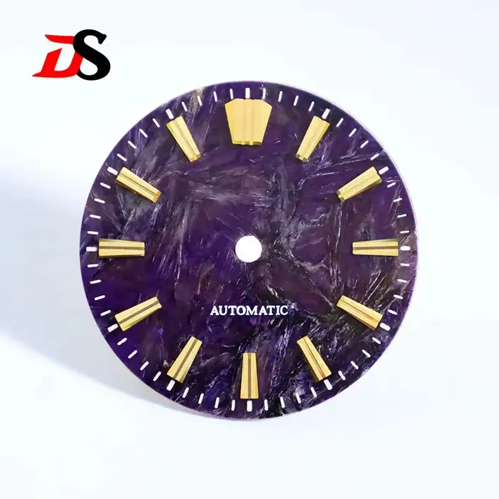 Visage de montre en pierre violette naturelle élégant pour femmes avec mouvement mécanique NH38/NH35 pour mariage et occasions spéciales
