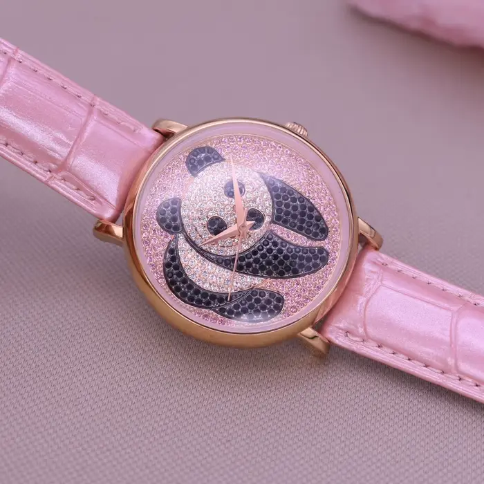 Vente Davena Panda montre pour femme grand strass cristal heure de mode Bracelet en cuir véritable horloge fille anniversaire boîte-cadeau